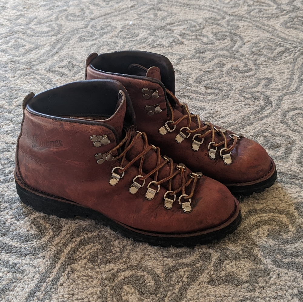 Danner Mountain Light Cascade Hiking Boots
